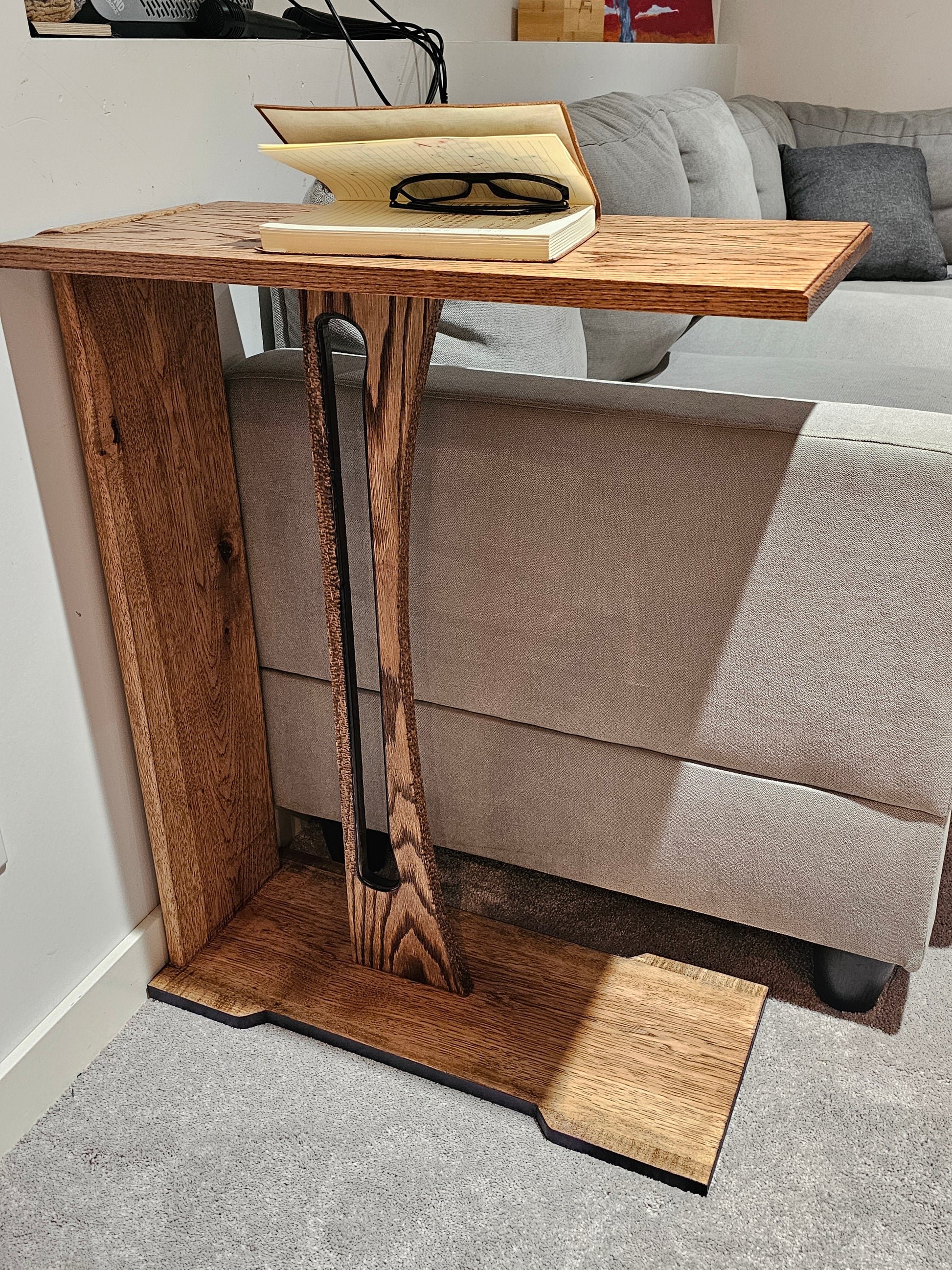 Harp end table handcrafted solid wood 26", leg and base detail – Artisan & Sons